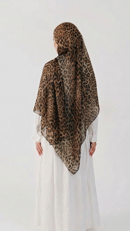 Hijab Satin Léopard | Noora Collection